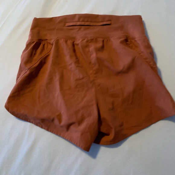 Nike woman’s running shorts - Picture 2 of 3
